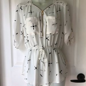 J for Justify Cute Arrow Zip Blouse Career Med